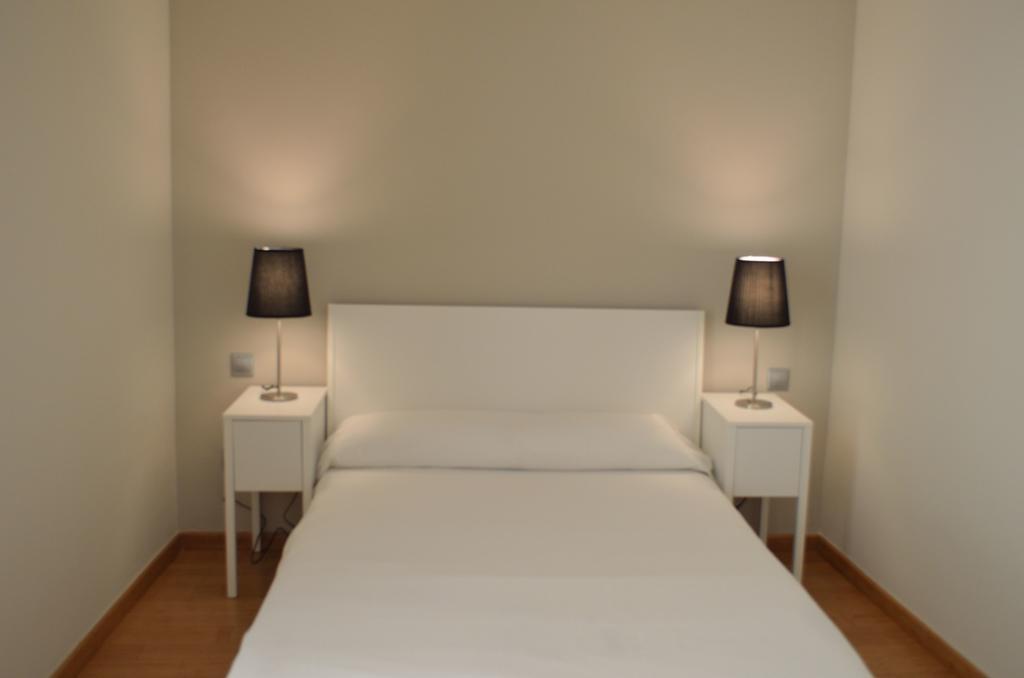 Girona Housing Ginesta 9 Apartment Room photo