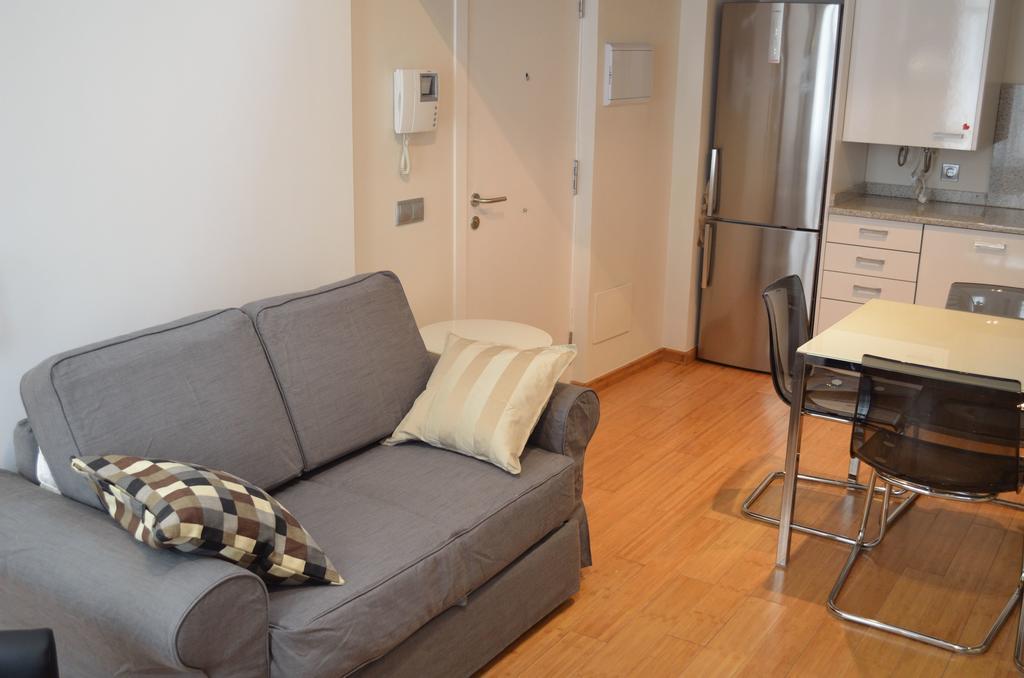 Girona Housing Ginesta 9 Apartment Room photo